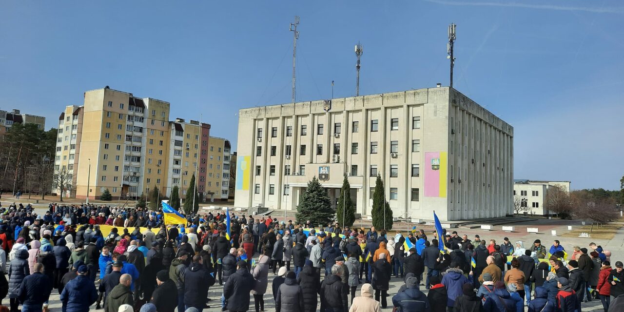 Жителі Славутича вийшли на акцію cпротиву окупантам